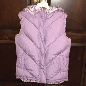 Gap reversible puffer vest